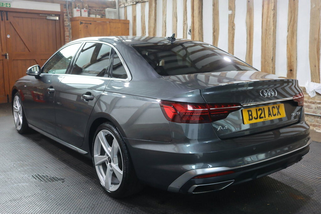 Audi A4 2.0 Tdi 30 S Line S Tronic Euro 6 S S Grey #4