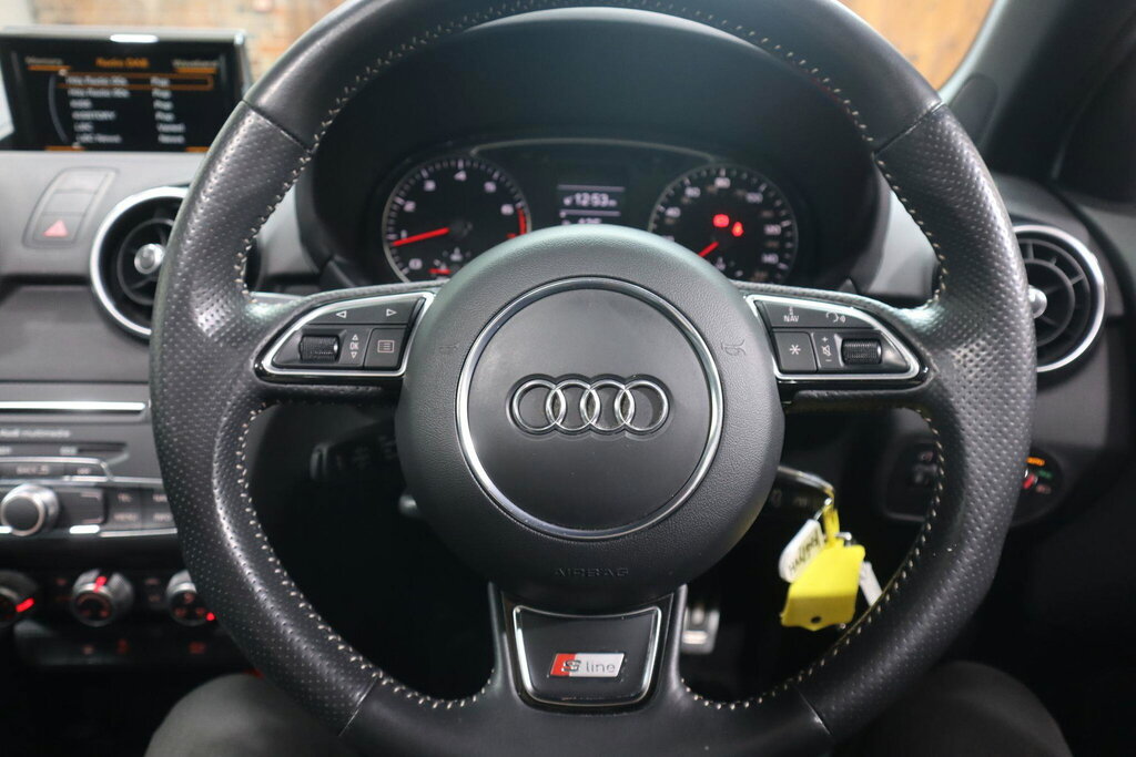 Audi A1 Tfsi Sport White #44