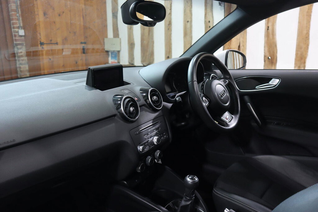 Audi A1 Tfsi Sport White #28