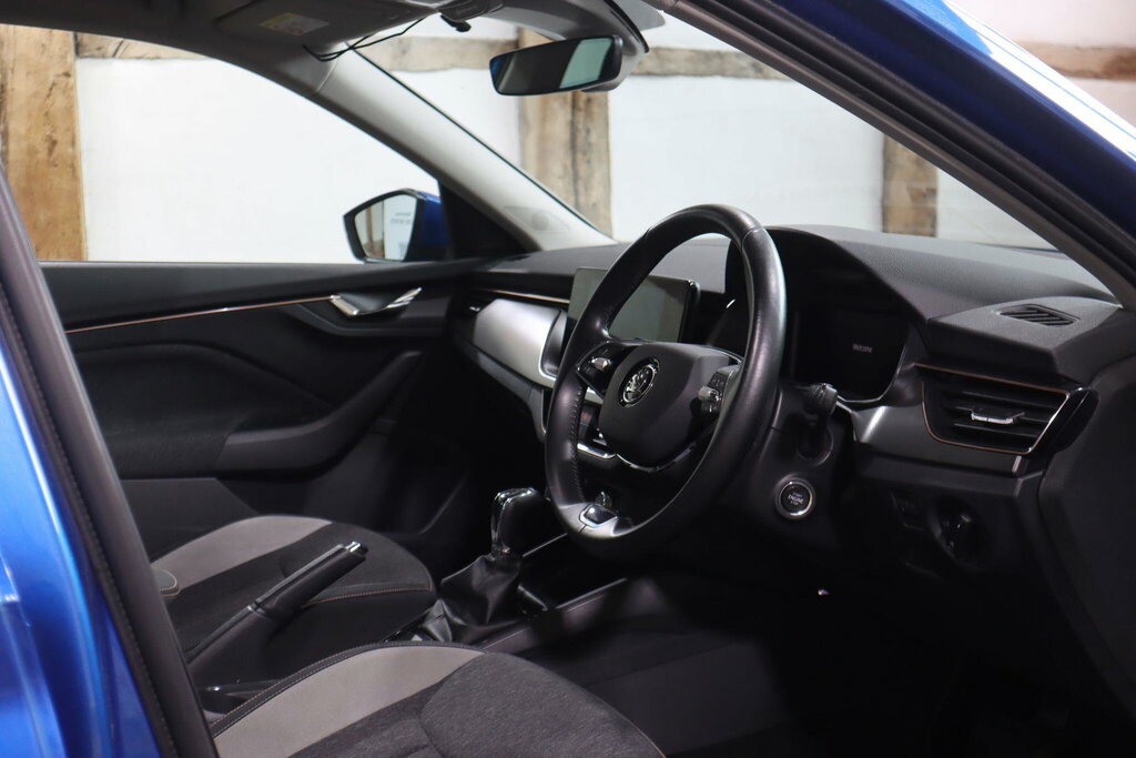 Skoda Kamiq 1.0 Tsi 110 Se L Dsg Red #16