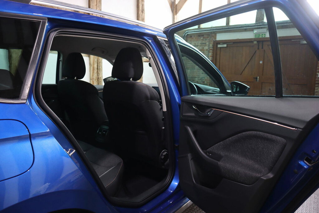 Skoda Kamiq 1.0 Tsi 110 Se L Dsg Red #33