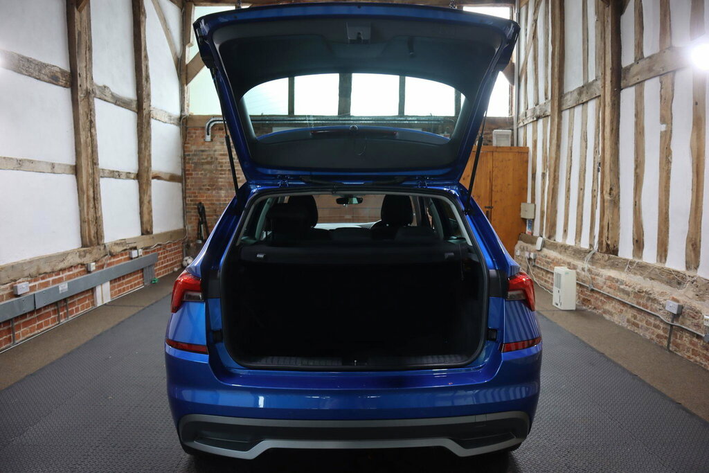 Skoda Kamiq 1.0 Tsi 110 Se L Dsg Red #38