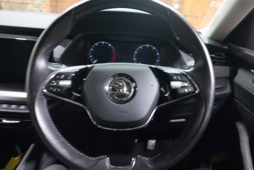 Skoda Octavia Tsi Act Se Silver #44