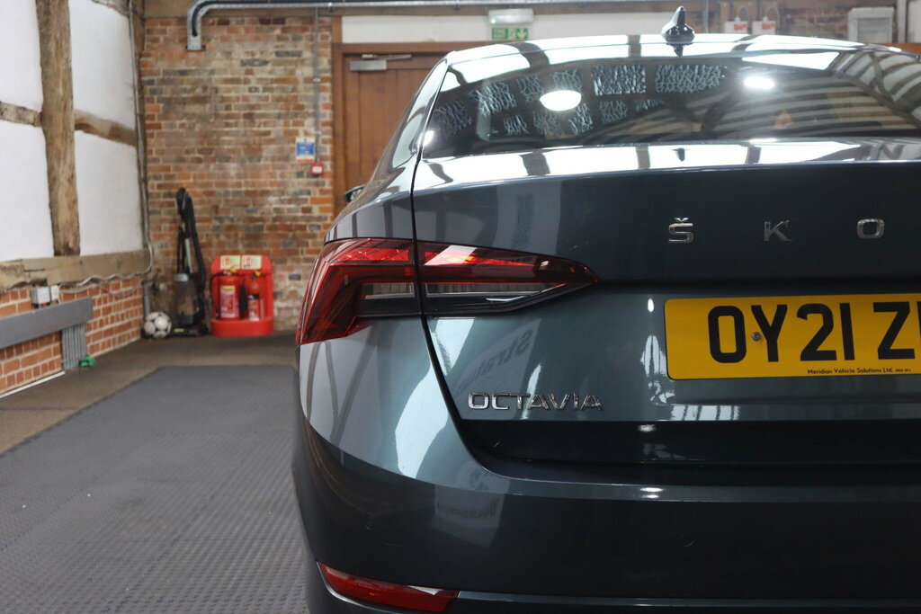 Skoda Octavia Tsi Act Se Silver #69