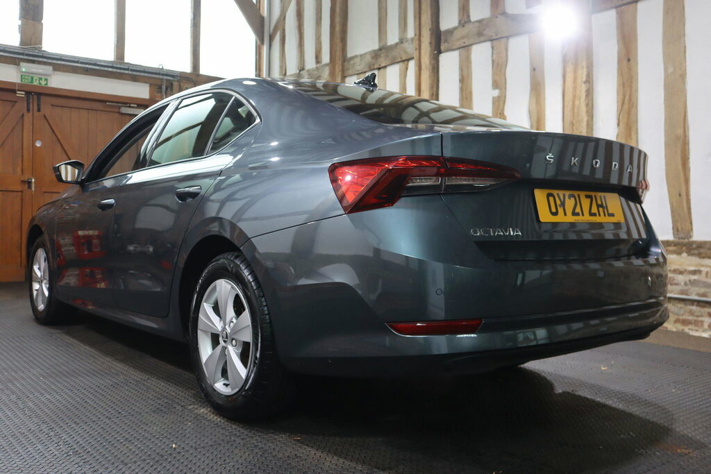 Skoda Octavia Tsi Act Se Silver #11
