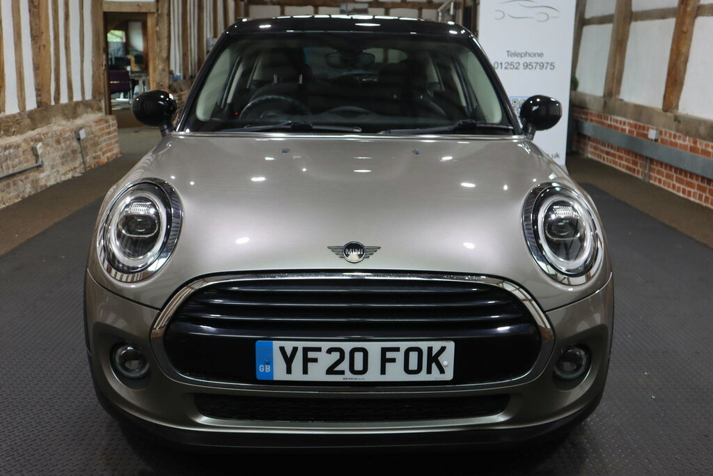 Mini Hatch 1.5 Cooper Classic Steptronic Euro 6 S S Silver #2
