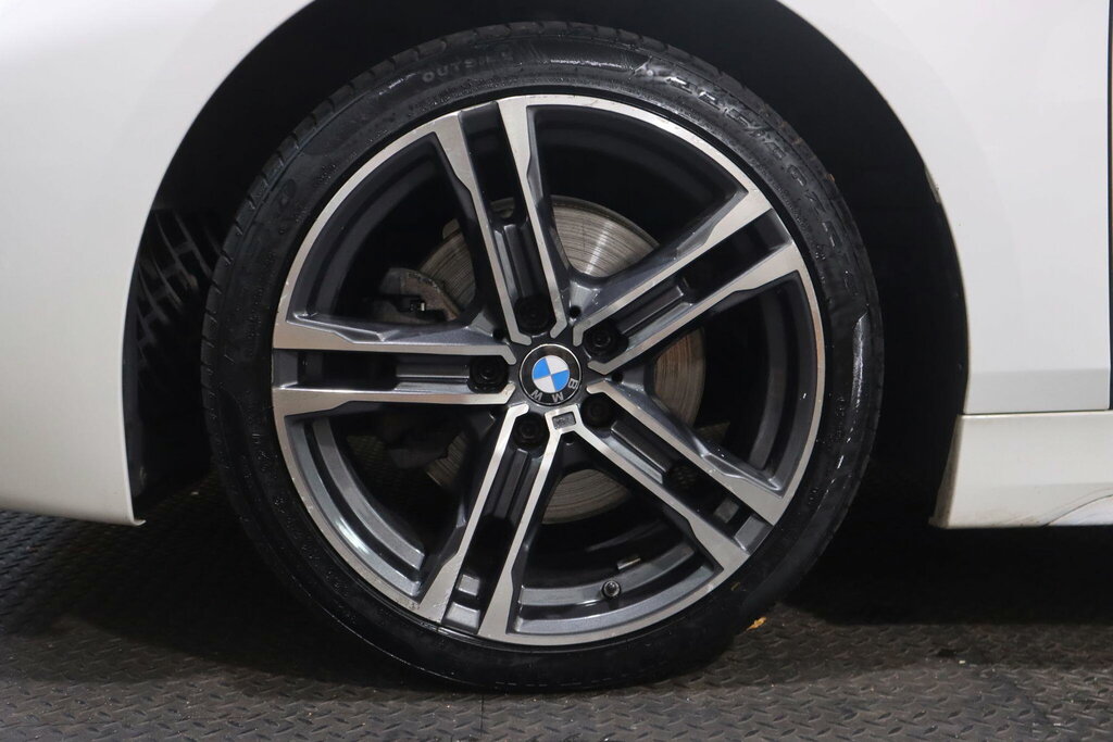 BMW 1 Series Hatchback Blue #10