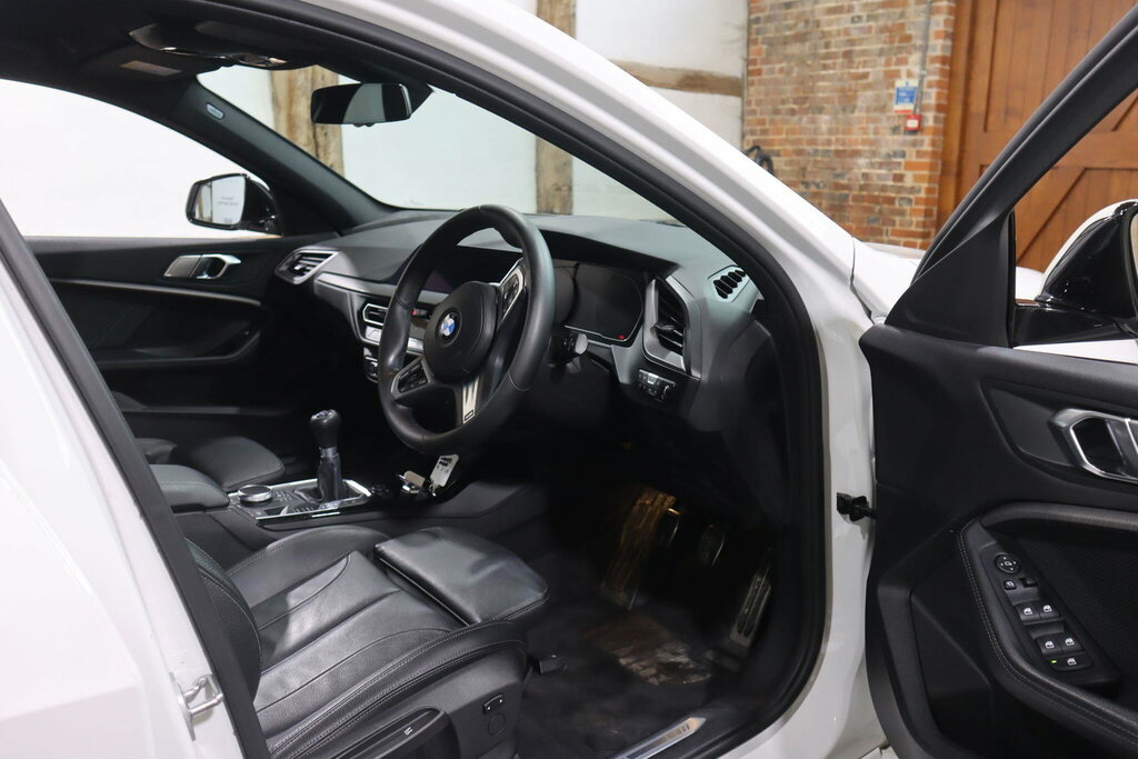 BMW 1 Series Hatchback Blue #16