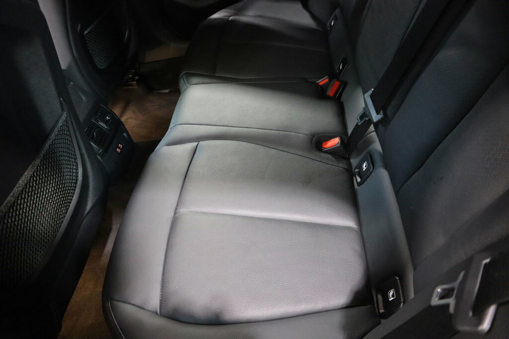 BMW 1 Series Hatchback Blue #33