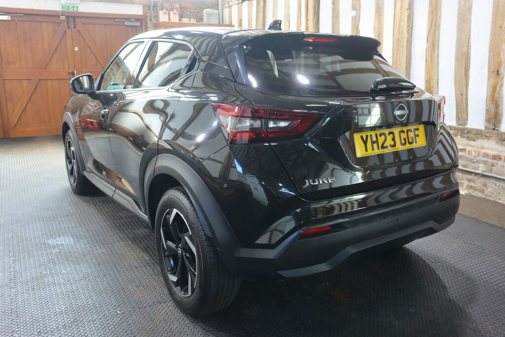 Nissan Juke 1.0 Dig-t N-connecta Euro 6 S S YH23GGF Black #4