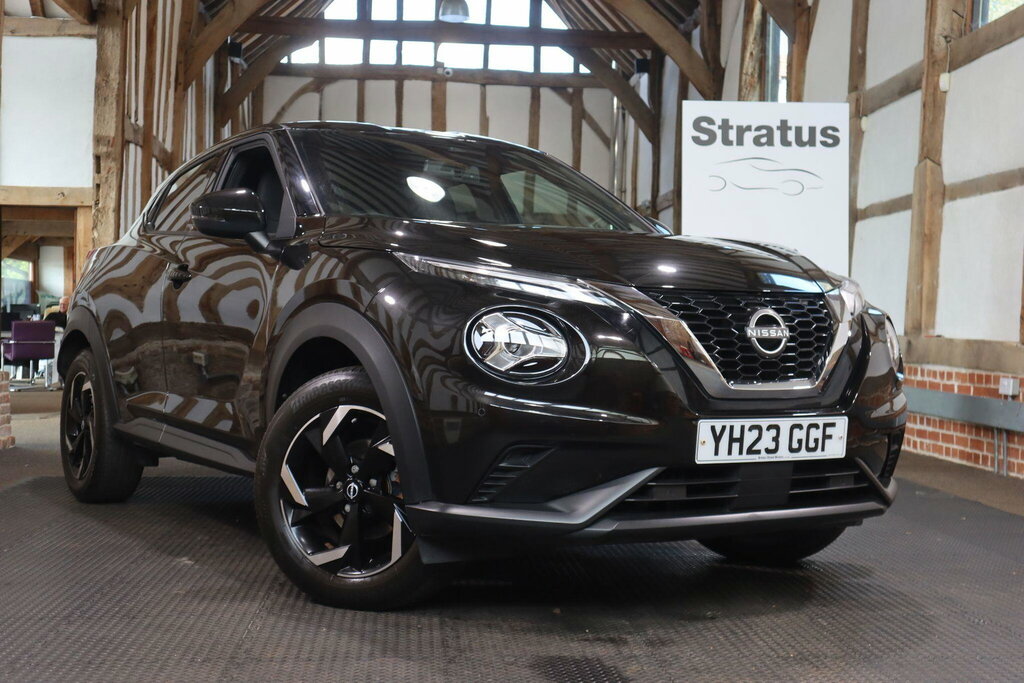 Nissan Juke 1.0 Dig-t N-connecta Euro 6 S S YH23GGF Black