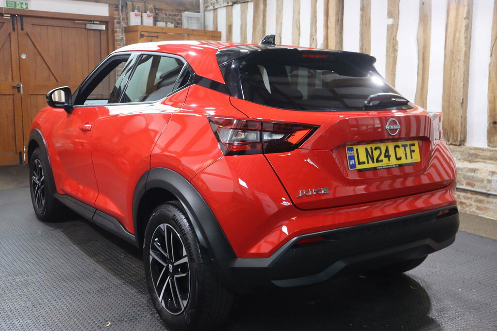 Nissan Juke 1.0 Dig-t N-connecta Euro 6 S S Red #4