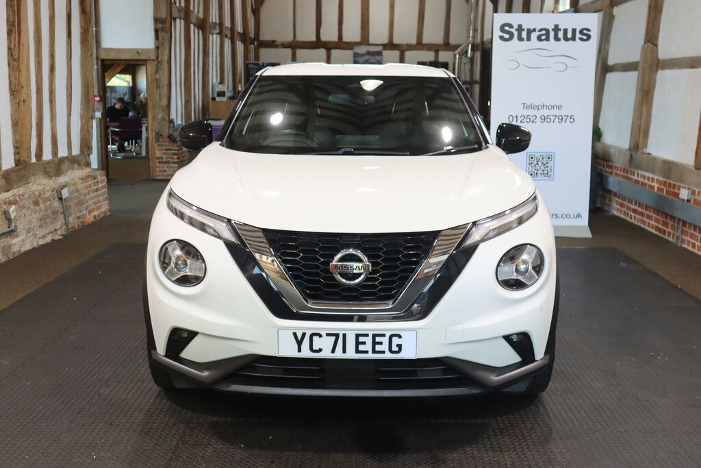 Nissan Juke 1.0 Dig-t Tekna Euro 6 S S White #2