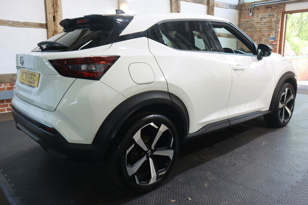 Nissan Juke 1.0 Dig-t Tekna Euro 6 S S White #6