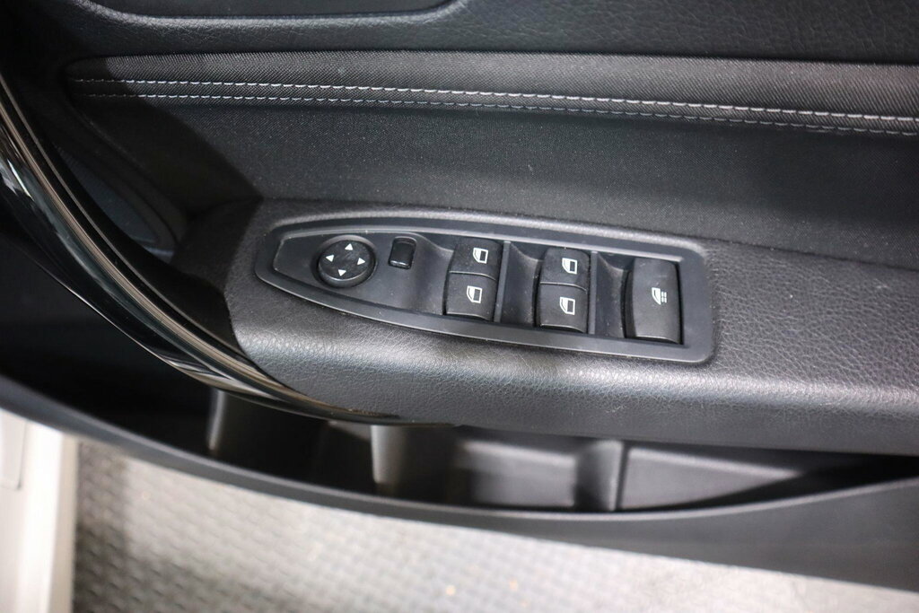 BMW 2 Series M240i Nav Step White #16