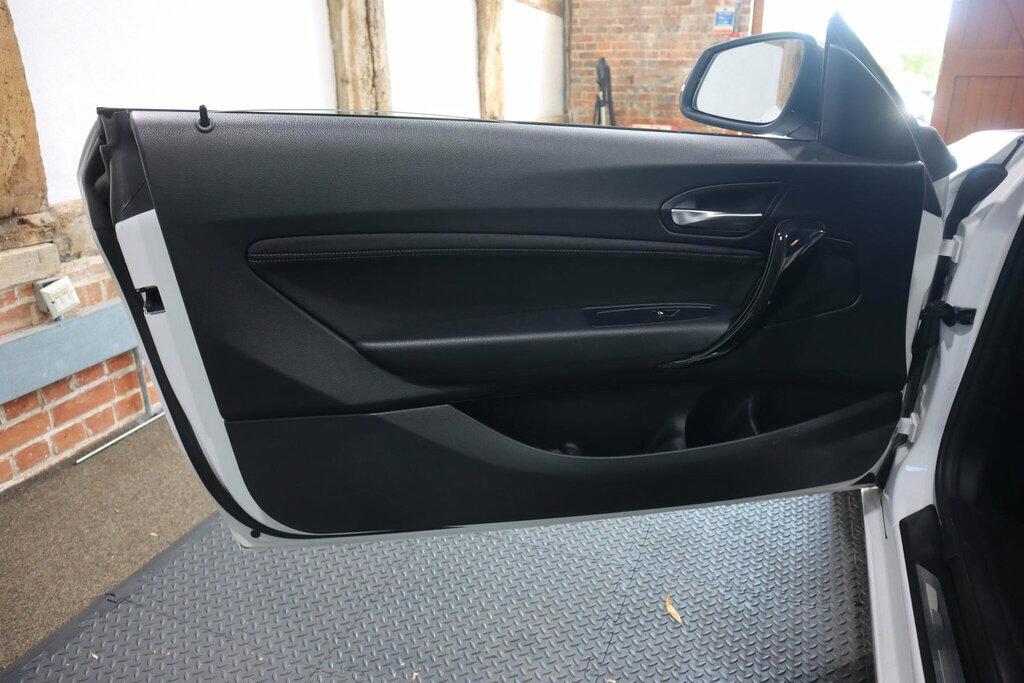 BMW 2 Series M240i Nav Step White #38