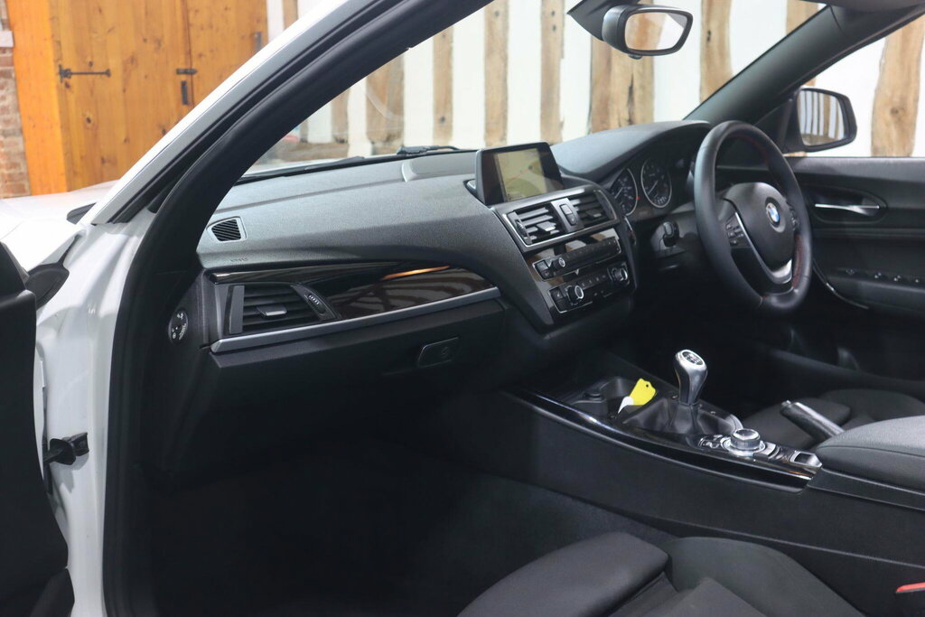 BMW 2 Series M240i Nav Step White #32