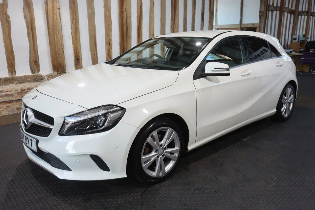 Mercedes-Benz A Class 2.1 A200d Sport Premium 7G-dct Euro 6 S S White #3