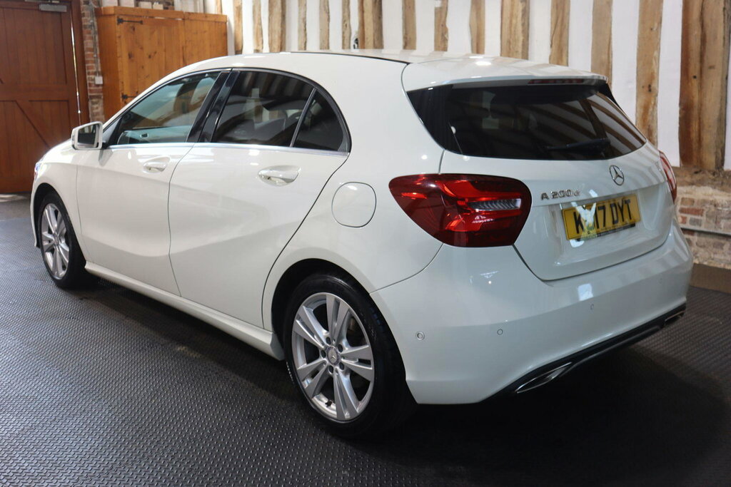 Mercedes-Benz A Class 2.1 A200d Sport Premium 7G-dct Euro 6 S S White #4