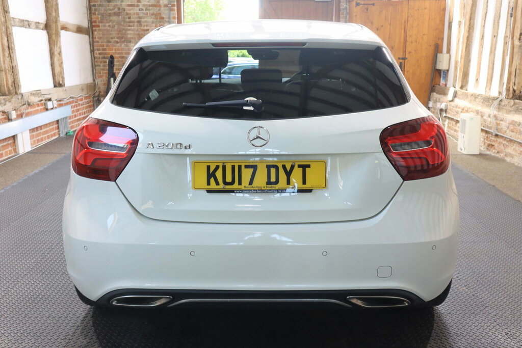 Mercedes-Benz A Class 2.1 A200d Sport Premium 7G-dct Euro 6 S S White #5