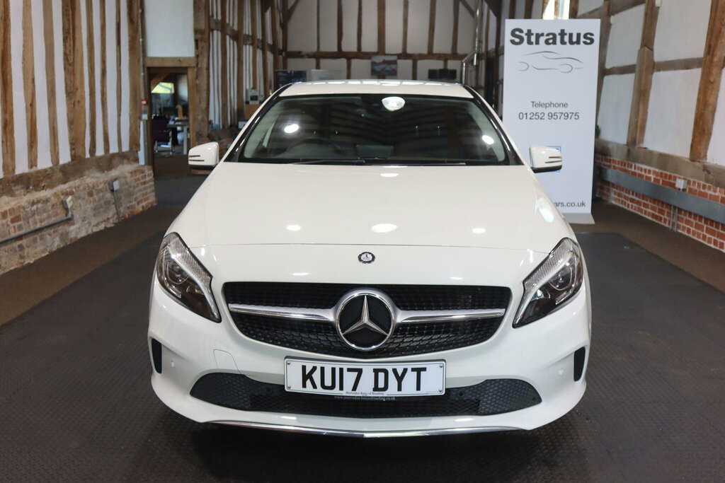 Mercedes-Benz A Class 2.1 A200d Sport Premium 7G-dct Euro 6 S S White #2