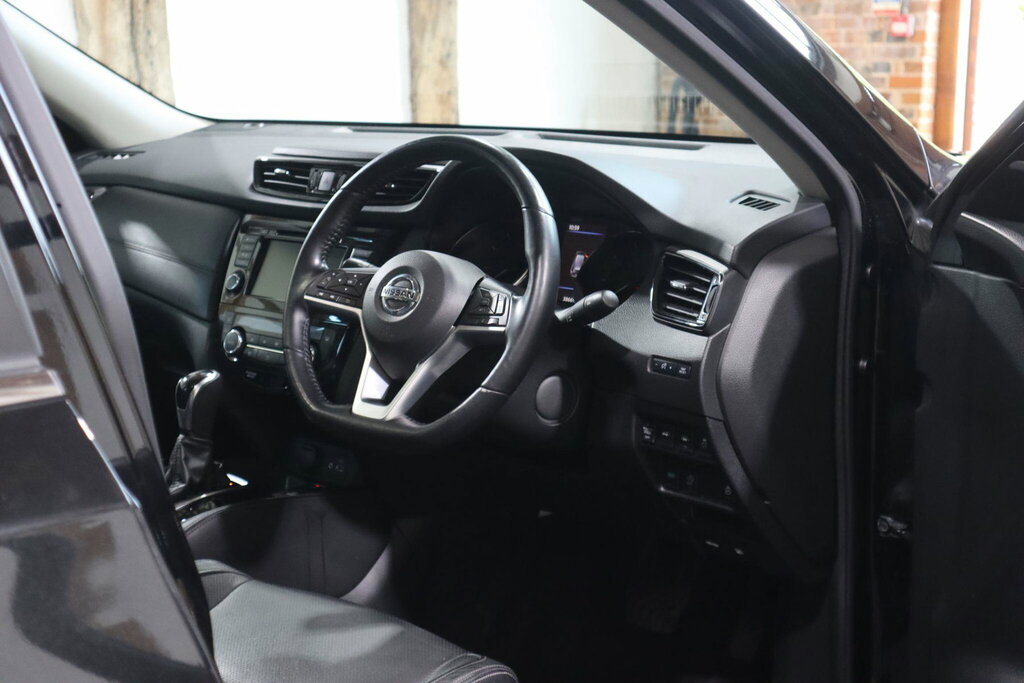 Nissan X-Trail Tekna Black #9