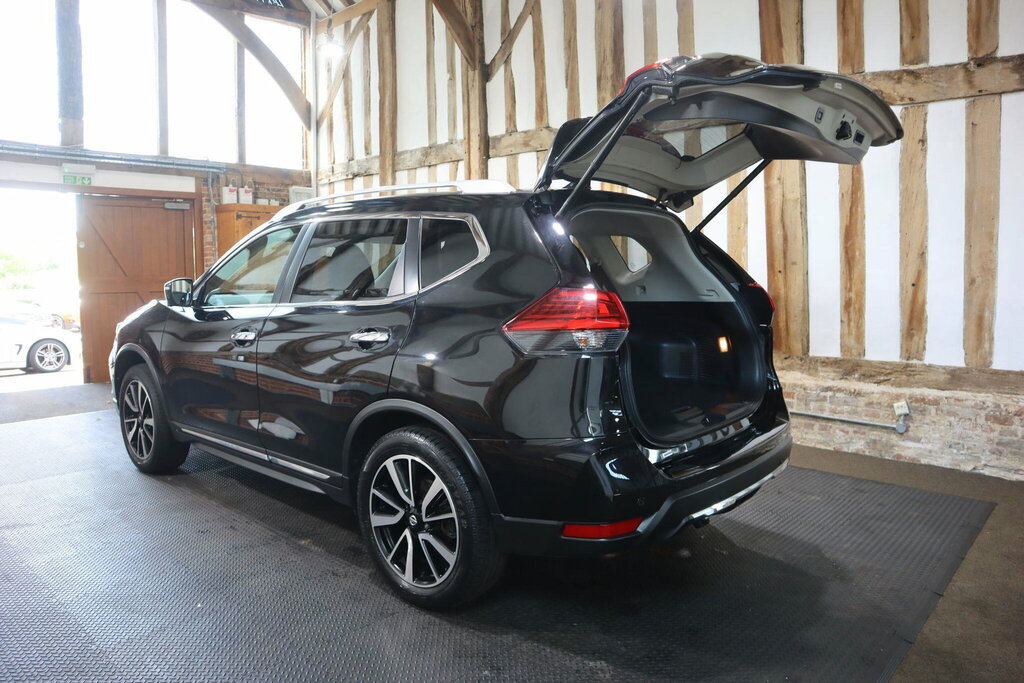 Nissan X-Trail Tekna Black #50