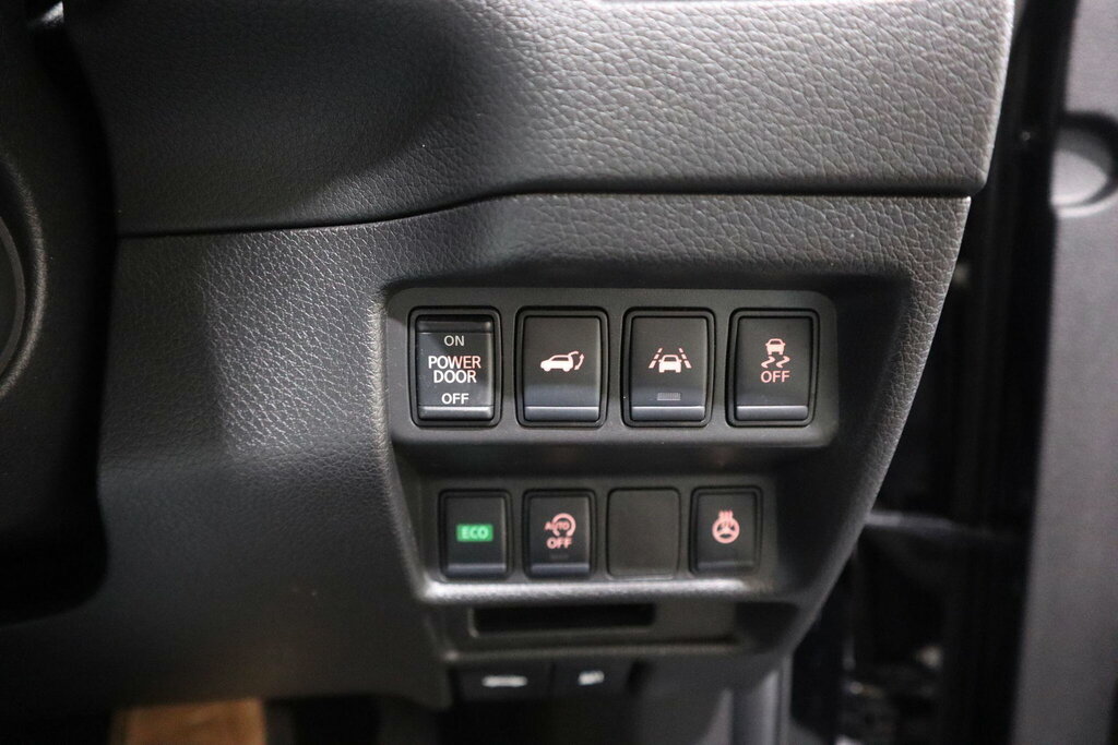 Nissan X-Trail Tekna Black #30