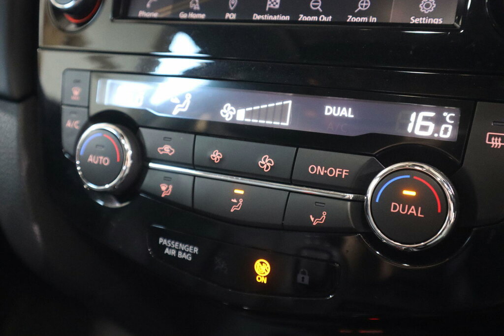 Nissan X-Trail Tekna Black #23