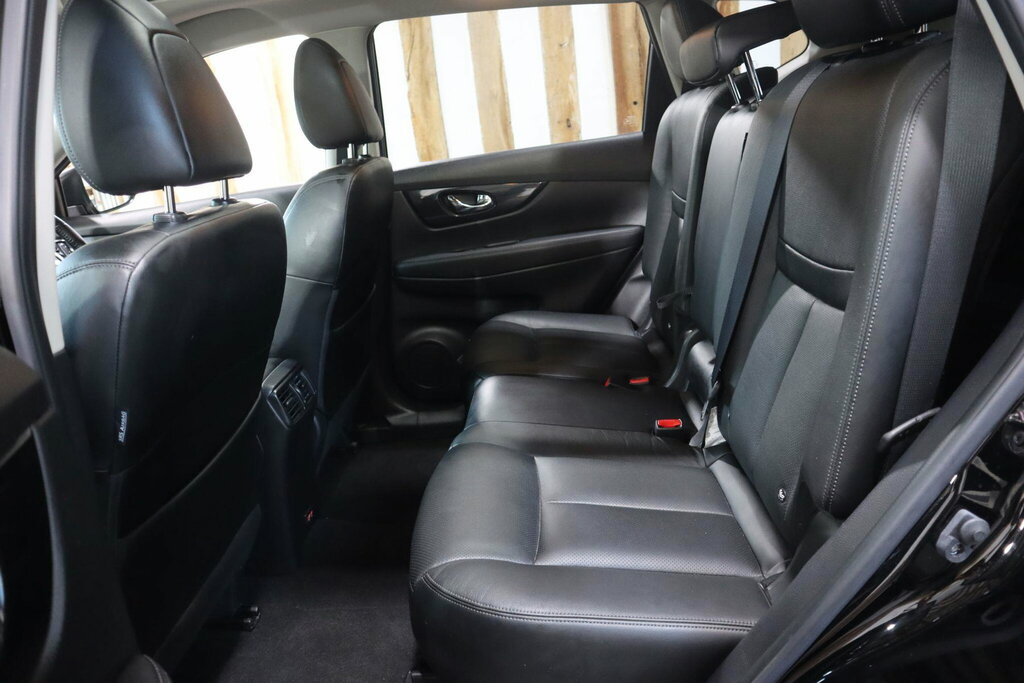 Nissan X-Trail Tekna Black #41