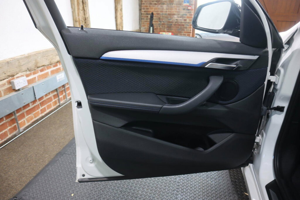 BMW X1 Grey #36
