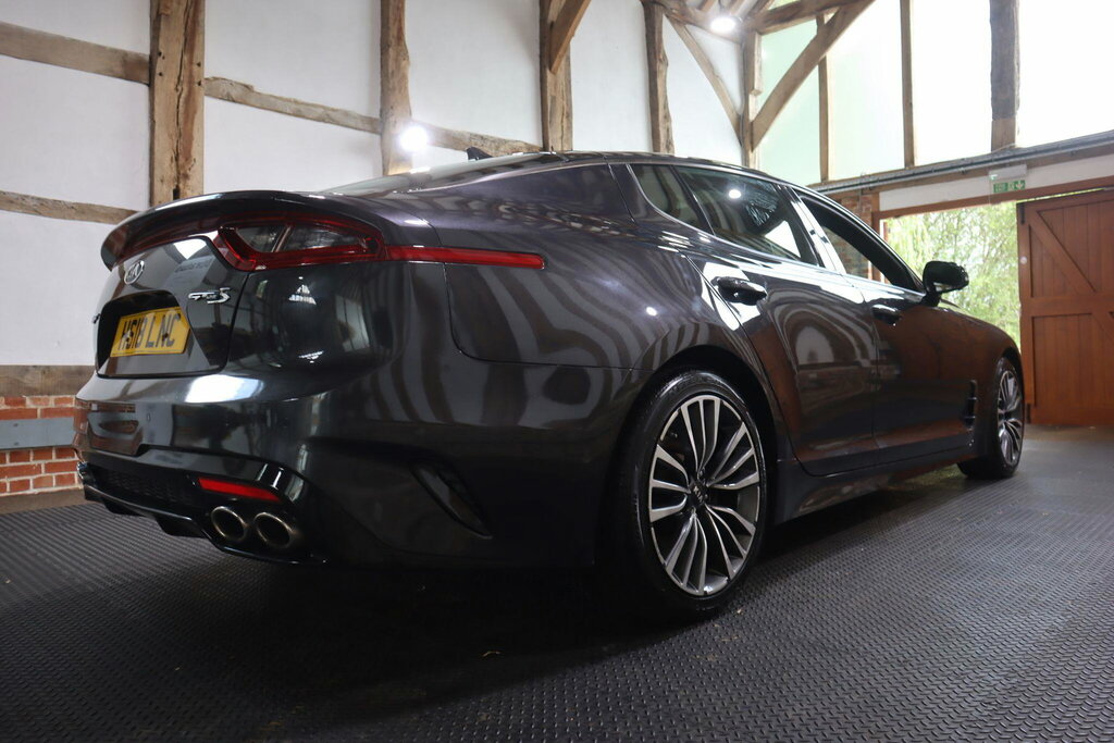 Kia Stinger 3.3 T-gdi Gt S Red #63