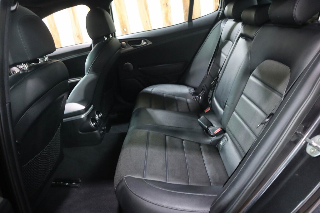 Kia Stinger 3.3 T-gdi Gt S Red #44