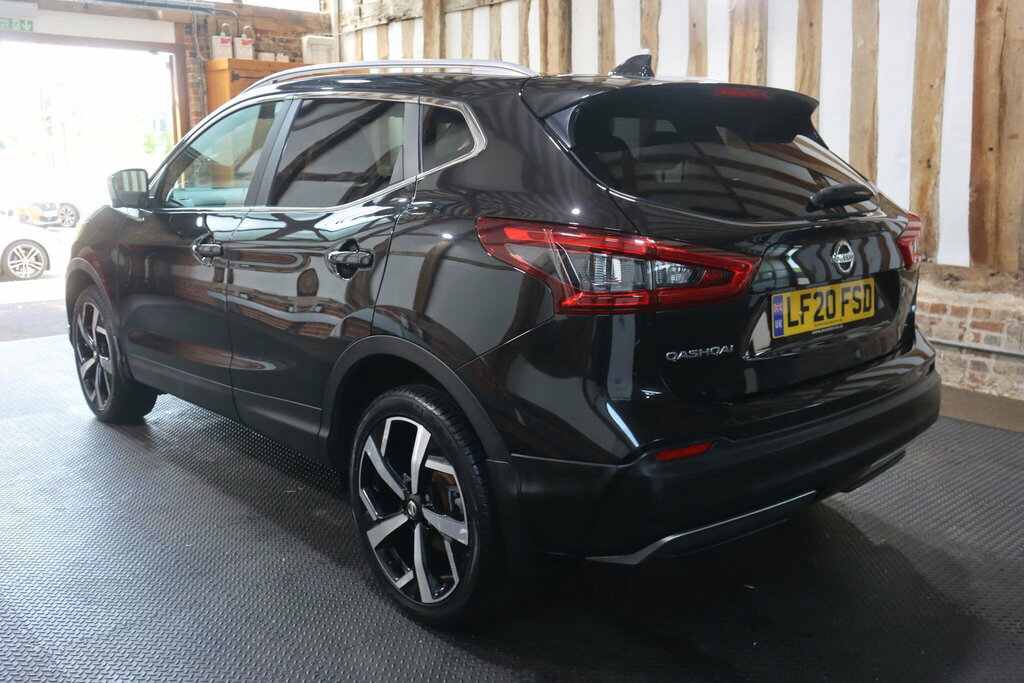 Nissan Qashqai 1.3 Dig-t Tekna Euro 6 S S Black #4