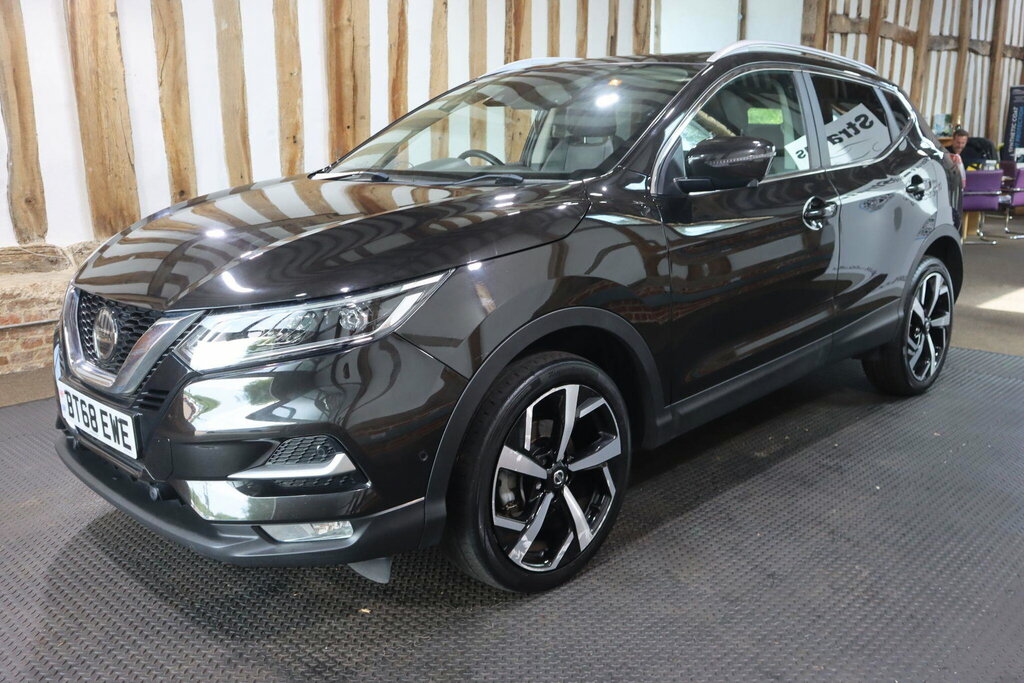 Nissan Qashqai 1.3 Dig-t Tekna Euro 6 S S Black #3