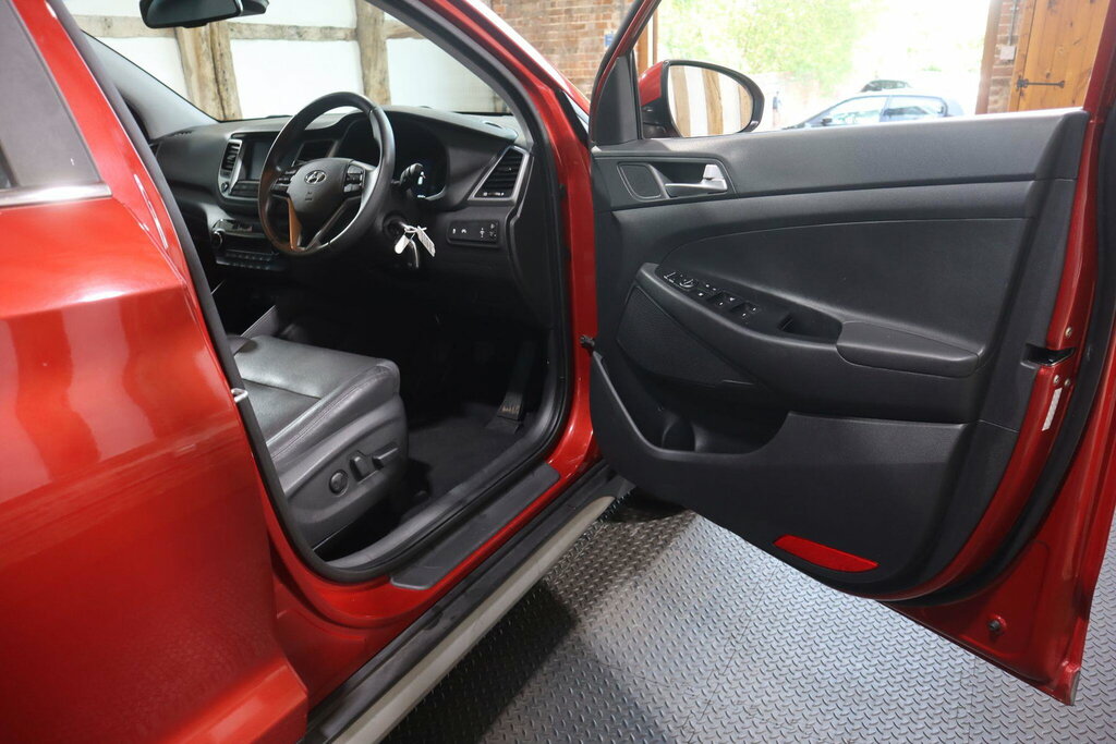 Hyundai Tucson  Beige #8