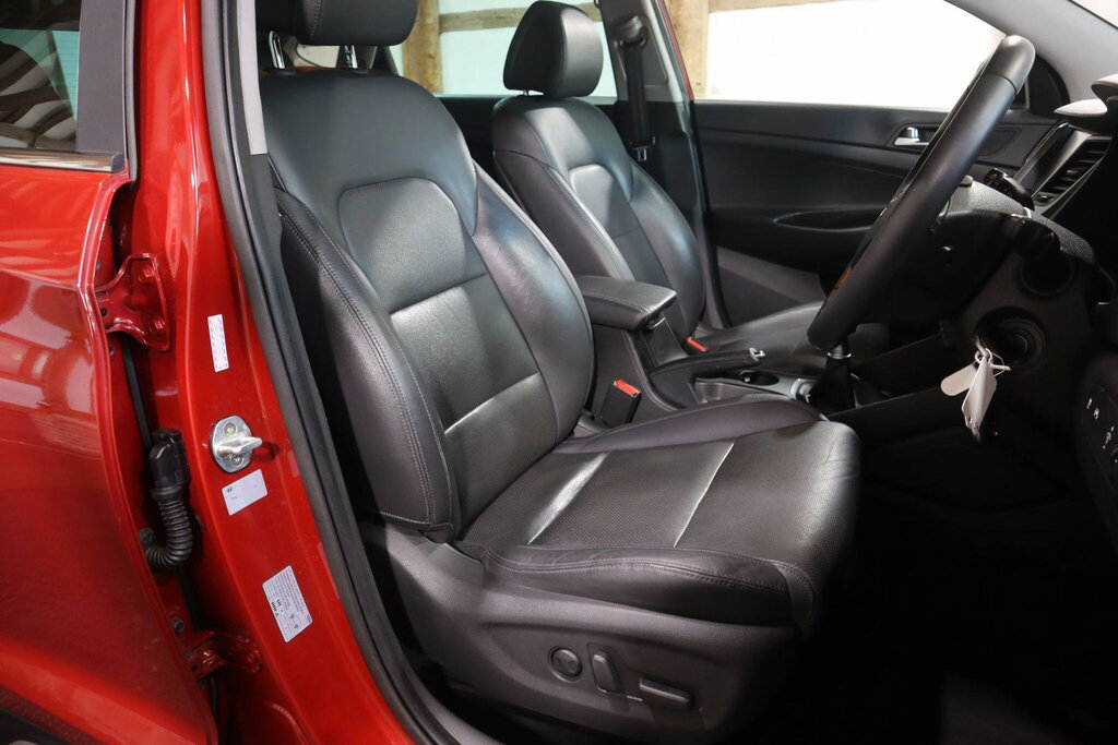 Hyundai Tucson  Beige #12