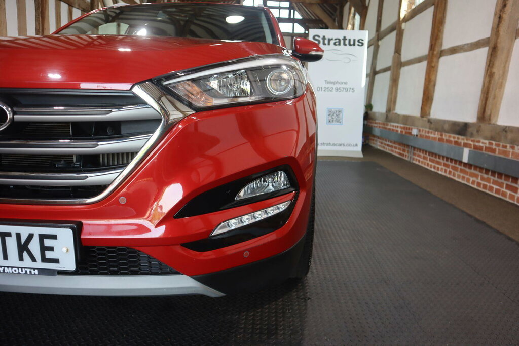Hyundai Tucson  Beige #69