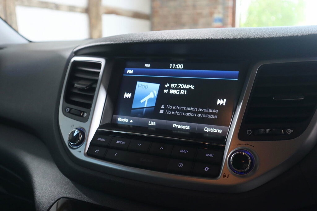 Hyundai Tucson  Beige #19