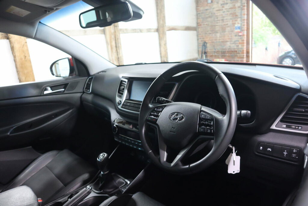 Hyundai Tucson  Beige #71