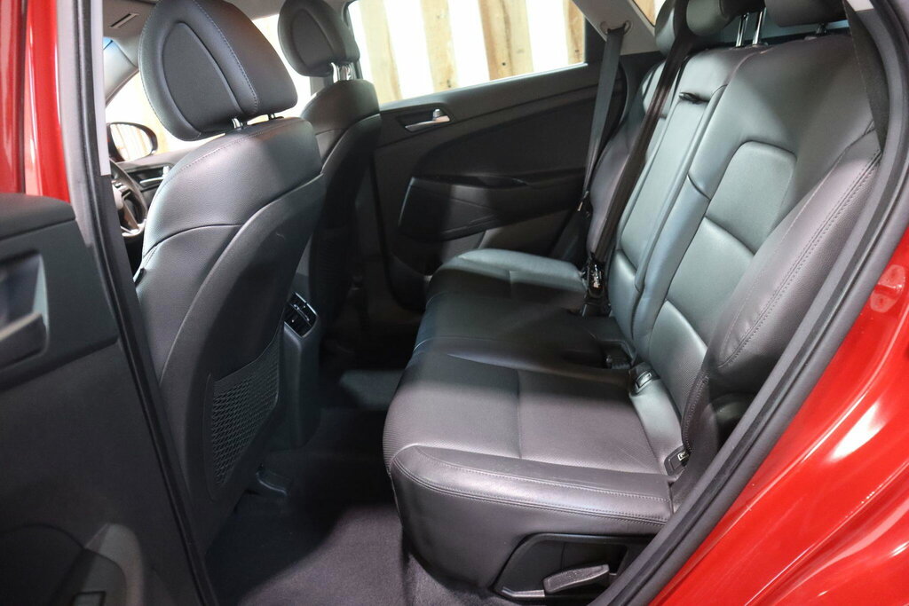 Hyundai Tucson  Beige #40