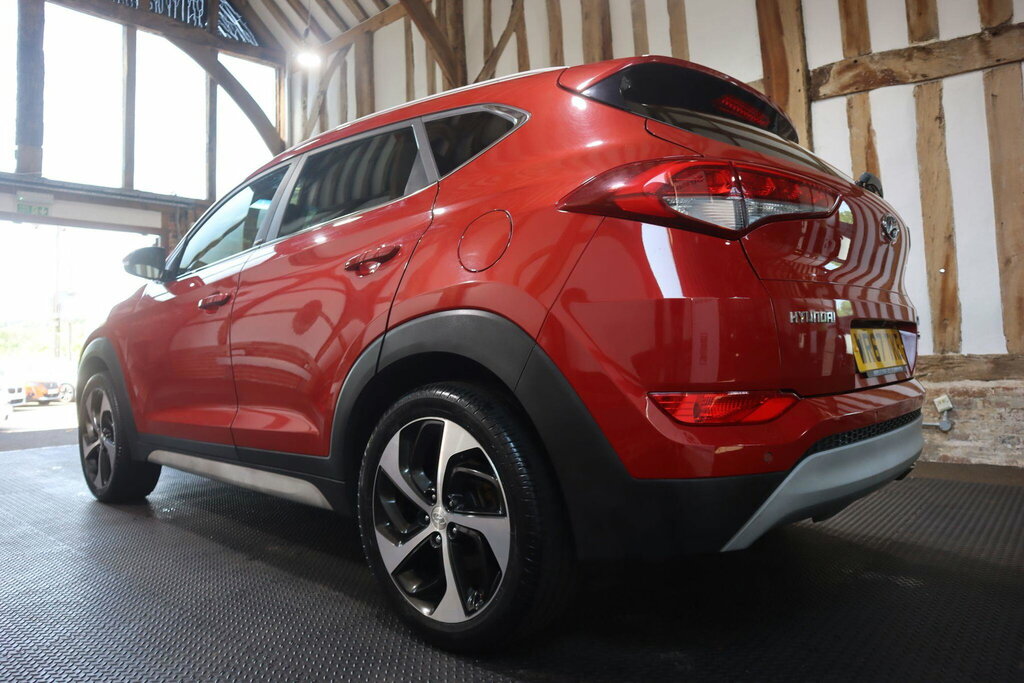 Hyundai Tucson  Beige #61