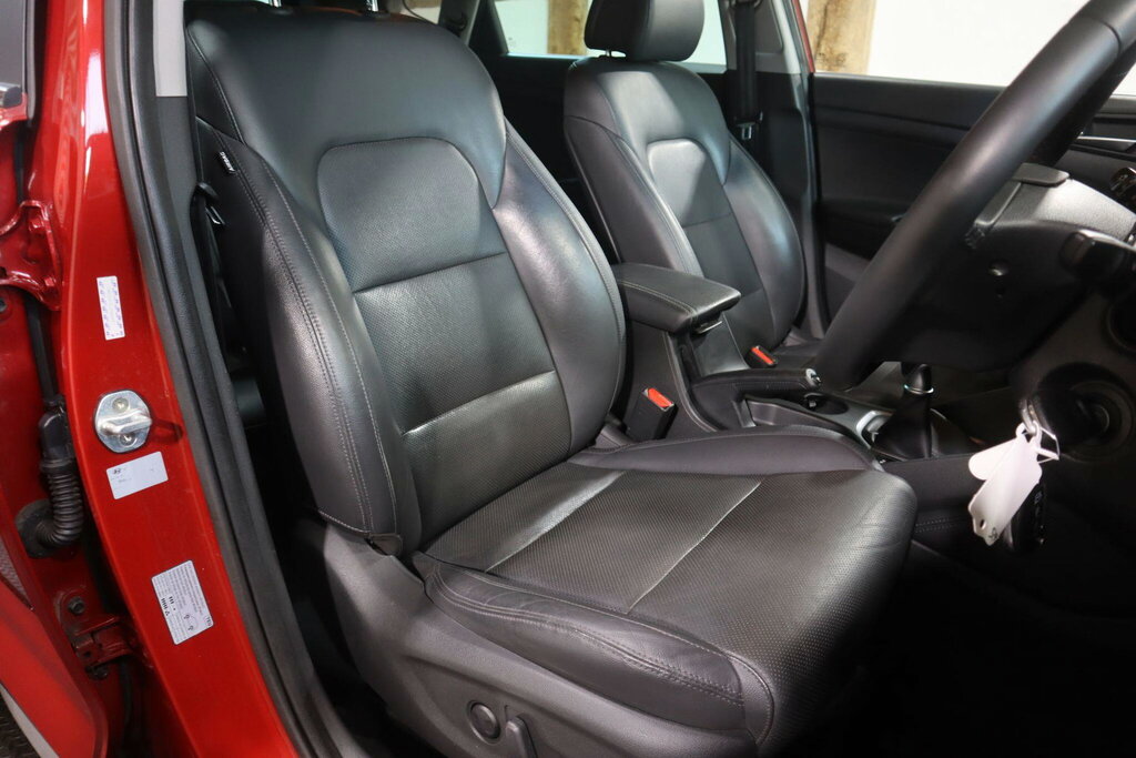 Hyundai Tucson  Beige #13