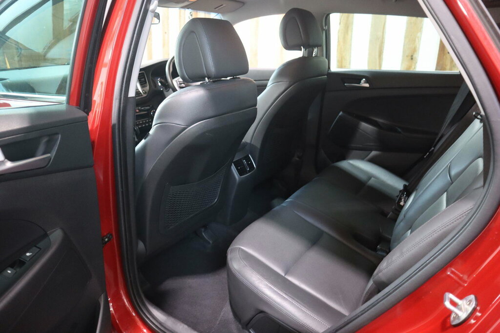 Hyundai Tucson  Beige #38