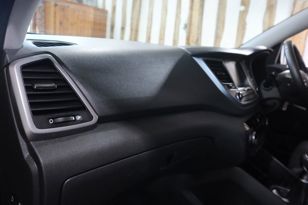 Hyundai Tucson  Beige #36