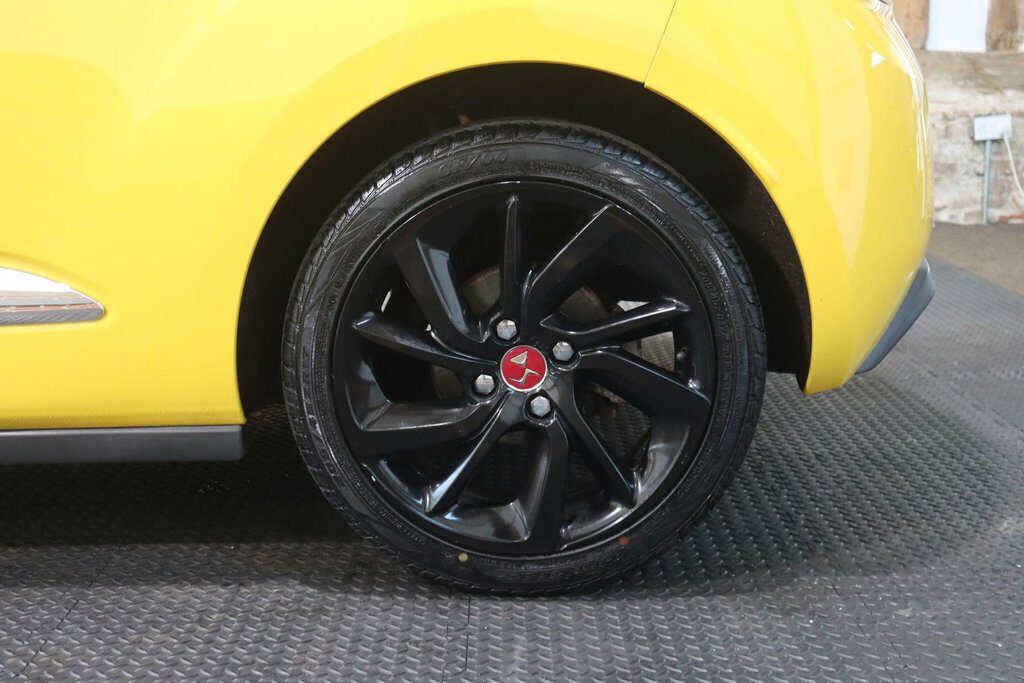 DS DS 3 1.6 Bluehdi Prestige Ss 118 Bhp Silver #45