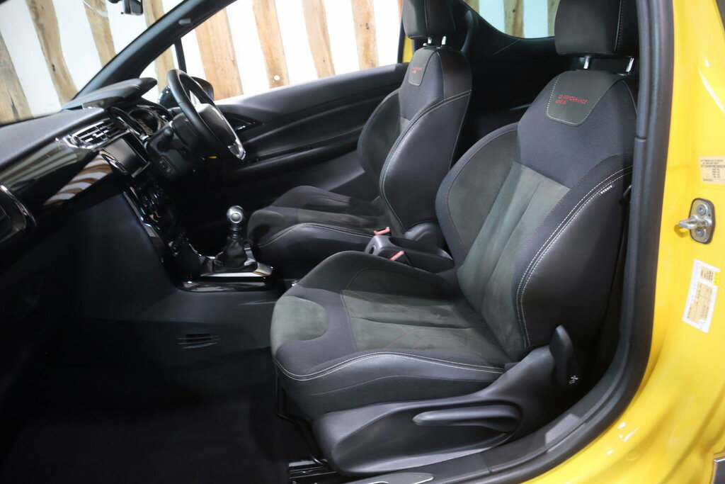 DS DS 3 1.6 Bluehdi Prestige Ss 118 Bhp Silver #32