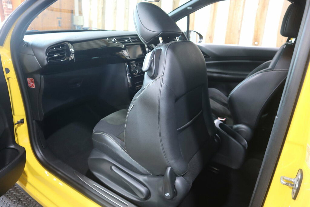 DS DS 3 1.6 Bluehdi Prestige Ss 118 Bhp Silver #41