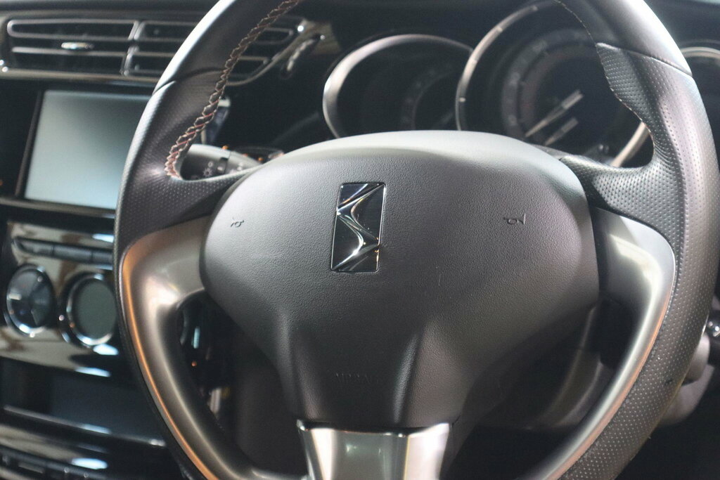 DS DS 3 1.6 Bluehdi Prestige Ss 118 Bhp Silver #16
