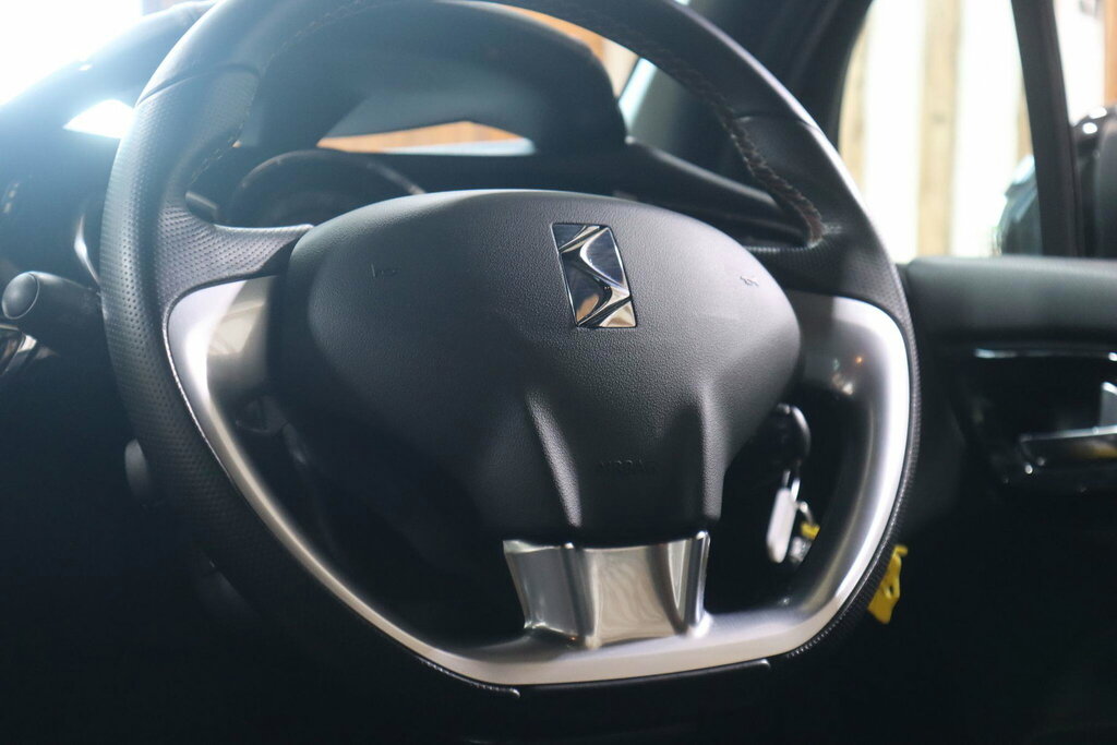 DS DS 3 1.6 Bluehdi Prestige Ss 118 Bhp Silver #44